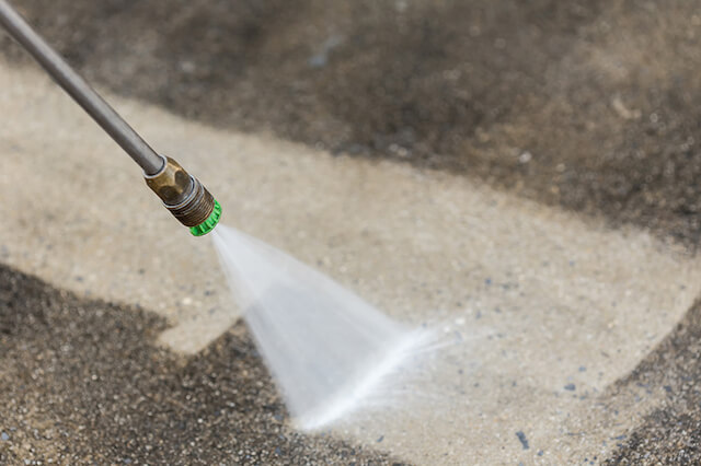 parking lot pressure washing in pompano beach